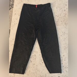 Spanx Black Capri Leggings Shapewear High Waist Slimming Cropped leg/capri